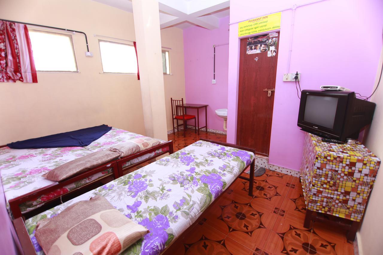 Kochi Pleasant Inn מראה חיצוני תמונה