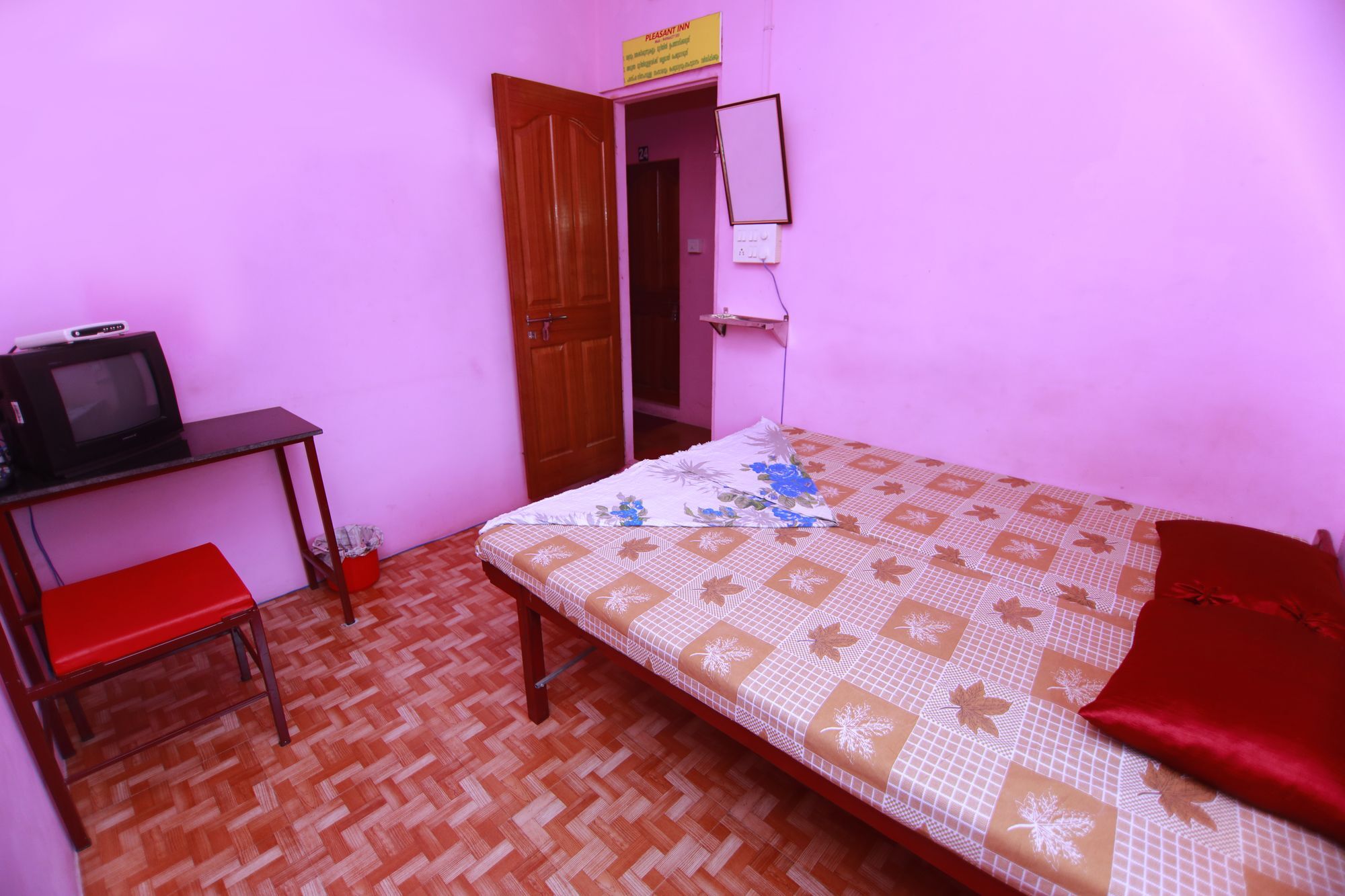 Kochi Pleasant Inn מראה חיצוני תמונה